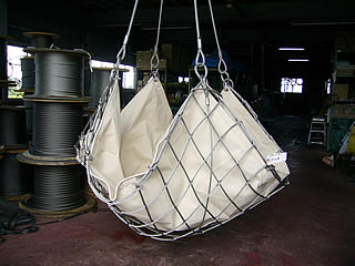 吊金具